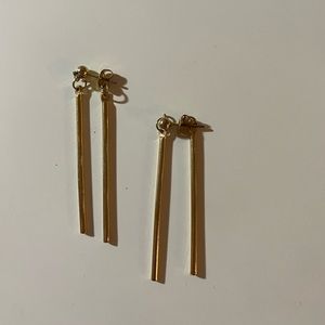 Simple line earrings